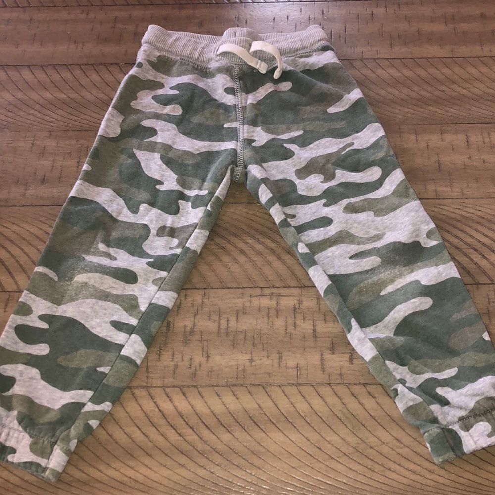 Camo sweats by Carter’s drawstring Comfy cotton. No trip jogger cuffs. Outdoors